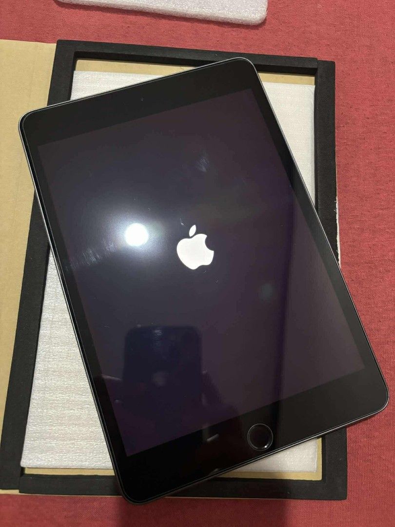 Ipad mini 5 (Category: iPad) located in Cebu City. Submitted by 1226draiki02519 (Listing ID 1469474422, Image 1). Description: Ipad mini 5 64gb Pre loved, used for review only Updated to IOS 26 No issues Free Bluetooth Keyboard stand Free stylus pen Free charger Free tampered glass Free tablet casing RFS upgrade unit Slightly negotiable.
