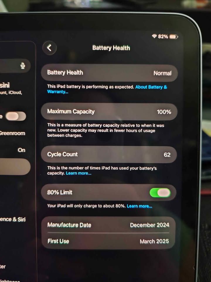 iPad Mini 7 A17 Pro with Apple Pencil Pro (Category: iPad) located in Quezon City. Submitted by epicturtle_9fdde2 (Listing ID 1469420798, Image 3). Description: iPad Mini 7 A17 Pro Wifi 128GB Almost new, bihira ginamit no damage. 100% battery health Includes: Charger Apple Pencil Pro Magnetic Cover + Tempered Glass can install some paid art program apps Procreate Nomad Sculpt Gcash payment. can meet up for inspection at: Robinsons Magnolia Gatewa