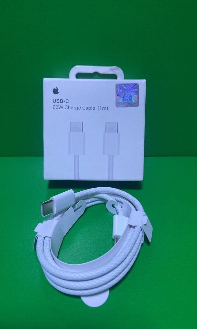 Ipad/iphone 1M usb-C to C cable charger (Category: Chargers & Cables) located in Manila. Submitted by pricious (Listing ID 1469426386, Image 1). Description: .