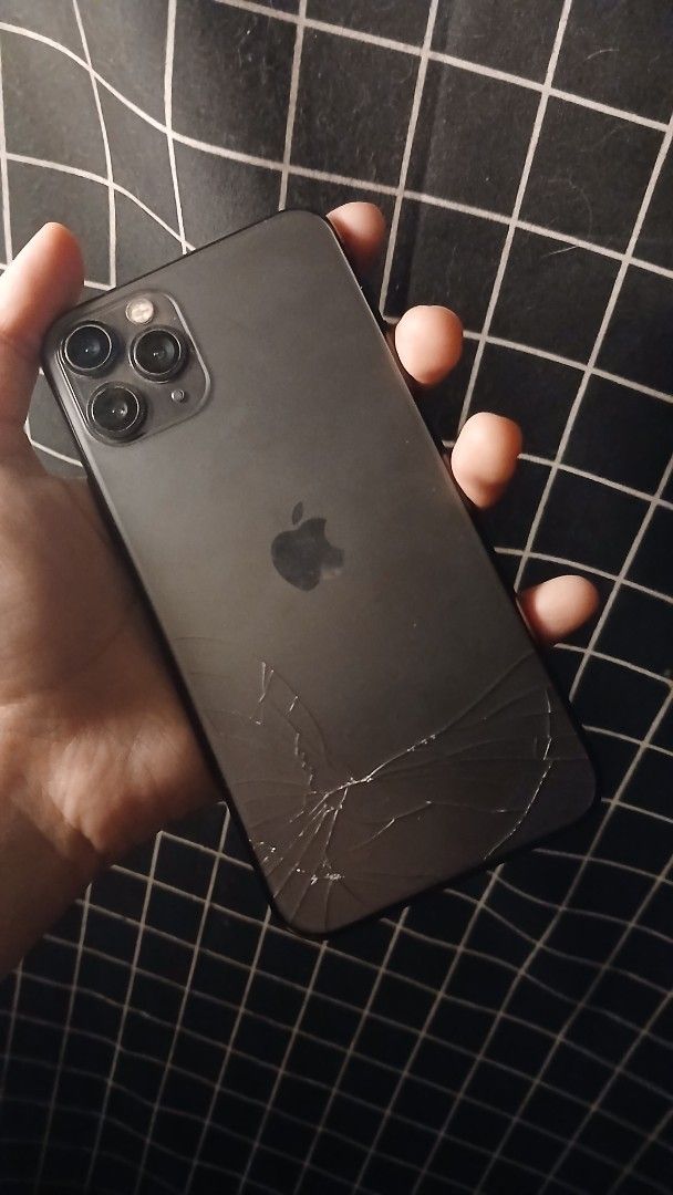 IPHONE 11 PRO 256GB (Category: iPhone 11 Series) located in Taguig. Submitted by xamdrip (Listing ID 1469496871, Image 1). Description: MEETUP TAGUIG ONLY. IPHONE 11 PRO 256GB WIFI/DATA UPDATE: 26.7.1 256GB 69 BATTERY HEALTH (naka service) MALINAW BOTH CAM WORKING FACE ID HAVE TRUETONE ORIGINAL BACKGLASS NA-UUPDATE PA ISSUE: REPLACED LCD (may gasgas) / BASAG BACKGLASS TAGUIG LOCATION. .