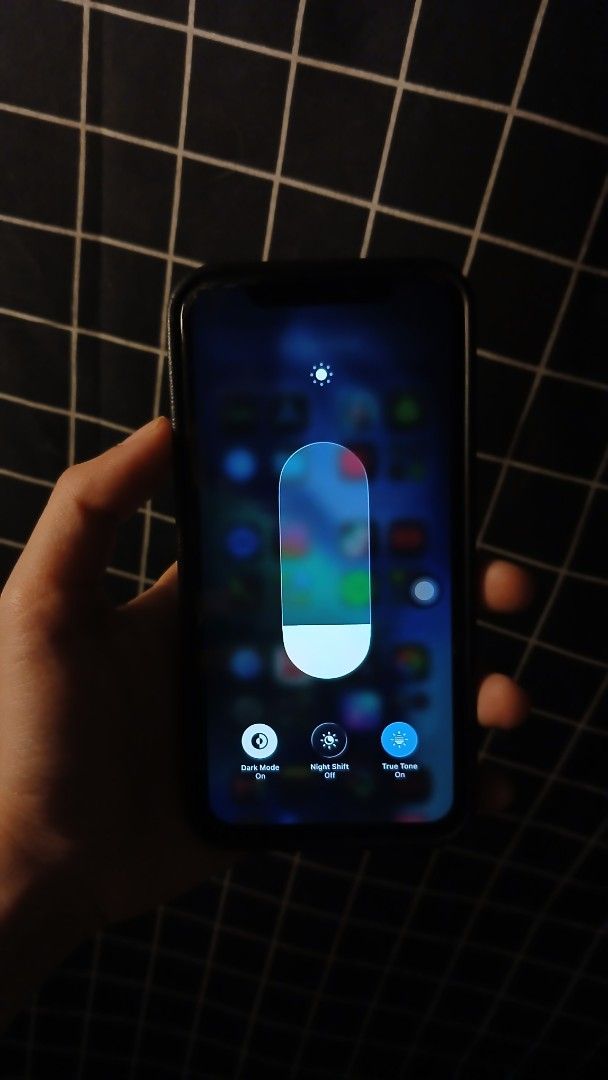 IPHONE 11 PRO 256GB (Category: iPhone 11 Series) located in Taguig. Submitted by xamdrip (Listing ID 1469496871, Image 2). Description: MEETUP TAGUIG ONLY. IPHONE 11 PRO 256GB WIFI/DATA UPDATE: 26.7.1 256GB 69 BATTERY HEALTH (naka service) MALINAW BOTH CAM WORKING FACE ID HAVE TRUETONE ORIGINAL BACKGLASS NA-UUPDATE PA ISSUE: REPLACED LCD (may gasgas) / BASAG BACKGLASS TAGUIG LOCATION. .