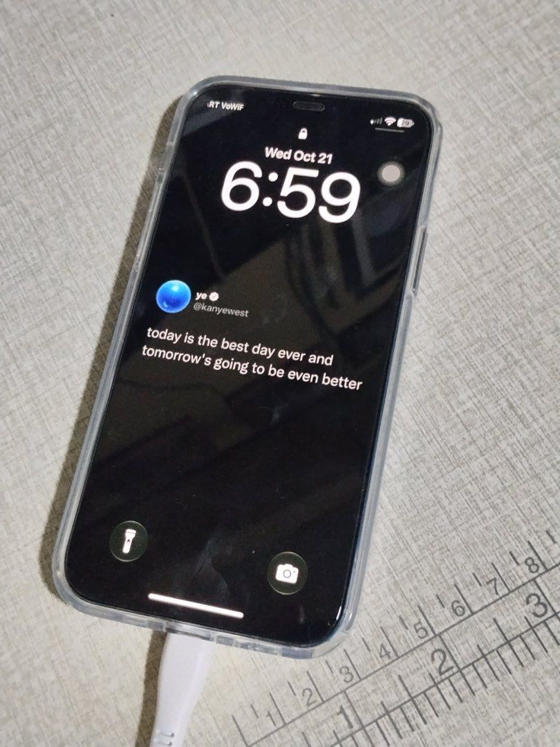 IPhone 12 (Category: iPhone 12 Series) located in Manila. Submitted by era_0920 (Listing ID 1469562697, Image 1). Description: - smartlock - 1x blurry but 0.5 & front cam goods - unli reset - new change batt and can last a day depends on usage - face id goods - pass sa lowball at usap all details are already here Loc: manila prefer: meet up/pickup preferred meet up malapit samin na public establishment.