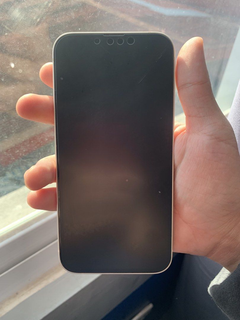 Iphone 13 128gb (Category: iPhone 13 Series) located in Pasig City. Submitted by spidegoey (Listing ID 1469431741, Image 2). Description: Iphone 13 White Good as new Storage: 128Gb Bh 81% TrueTone Working Face Id working No issue All parts orig Inclusion: Orig Box, Orig Charger, Case Nego pa Make you offer reasonable !!.