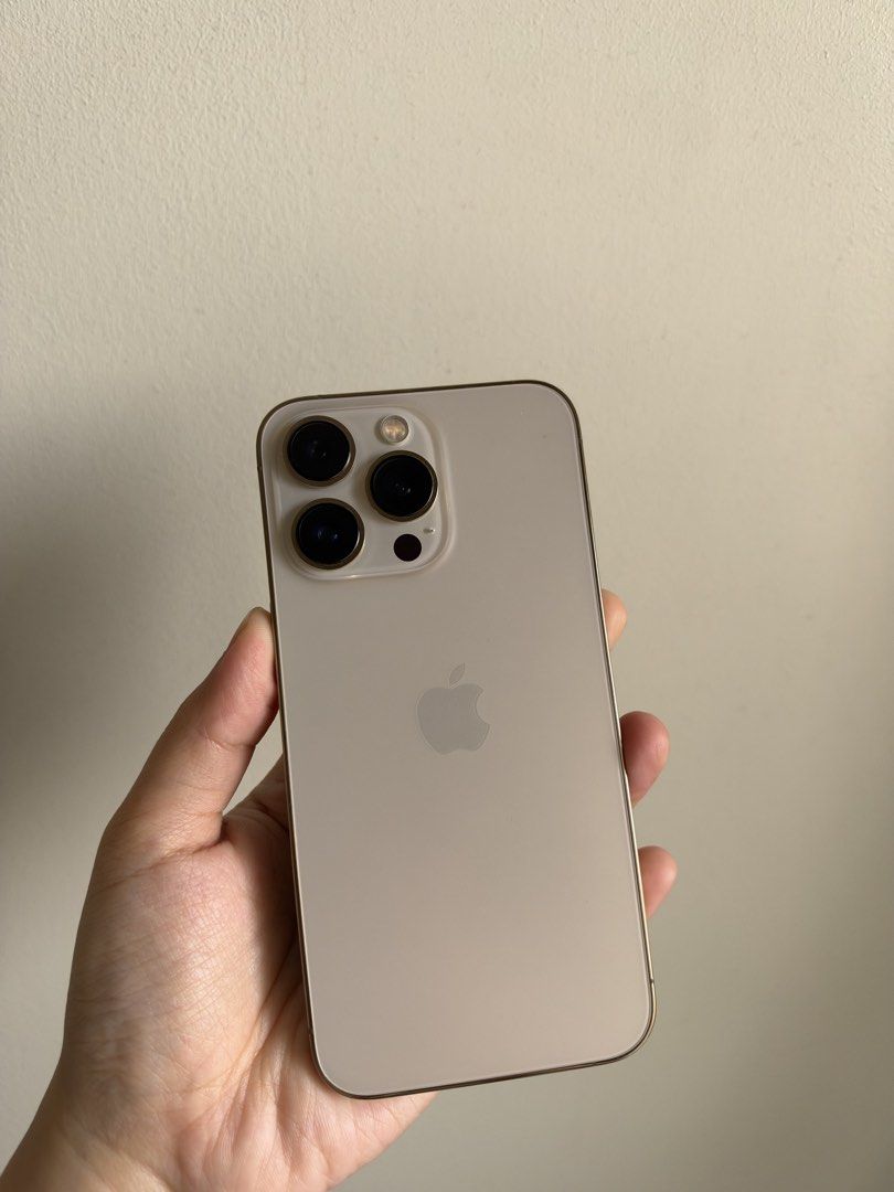 iPhone 13 PRO 256GB - Negotiable (Category: iPhone 13 Series) located in Manila. Submitted by kmbrlypreloved (Listing ID 1469407292, Image 3). Description: • Storage: 256GB • Battery Health: 78% • Owned since November 2022 • Genuine Apple display replacement — verified under Parts & Service History (Used) • Display replaced on February 2, 2026 • All functions working properly • Minor scratches on the sides and bottom, barely visible • Very minima