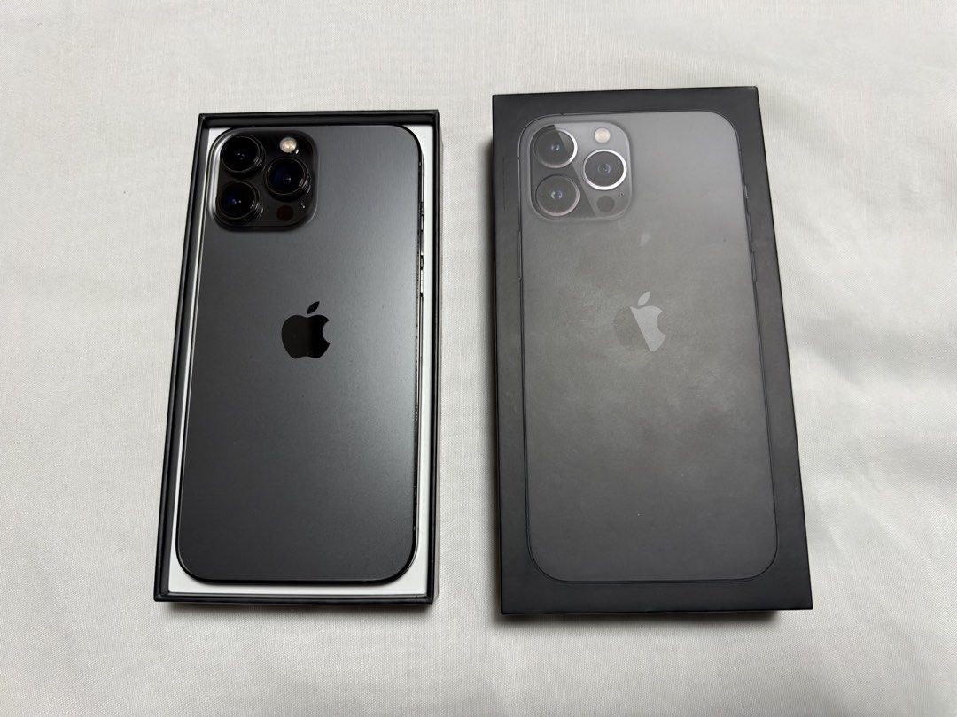 iPhone 13 Pro Max 256gb (Category: iPhone 13 Series) located in Manila. Submitted by animortem13 (Listing ID 1469496687, Image 3). Description: iPhone 13 Pro Max 256gb Graphite used like new With original box Comes with free: - Apple USB-C 20W power Adapter (worth 1k) - UAG Monarch Series Case (worth 3k) - UAG Kevlar Core USB-C to lighting Power Cable (worth 2500) Slightly negotiable Meet up Ayala Feliz, Robinsons metro east, Sta Lucia or SM Mari