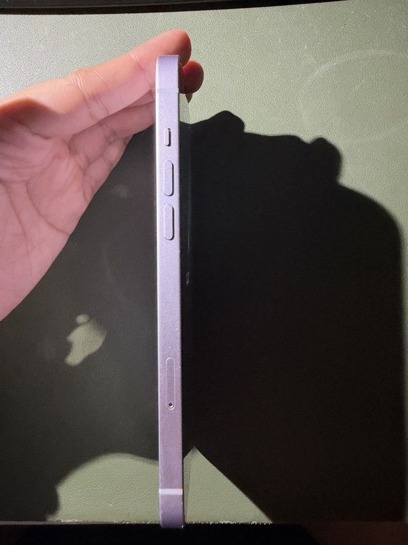 iPhone 14 Plus 128GB | Factory Unlocked | (Category: iPhone 14 Series) located in Taguig. Submitted by iceicebaby2020 (Listing ID 1469497198, Image 2). Description: Price: ₱22,500 (Negotiable) Selling my personally owned iPhone 14 Plus 128GB as I’m upgrading to a new unit. 💜 Details: * Model: iPhone 14 Plus * Storage: 128GB * Battery Health: 82% * Factory unlocked * Original box included * Condition: Cosmetic dent on the metal frame; please see 