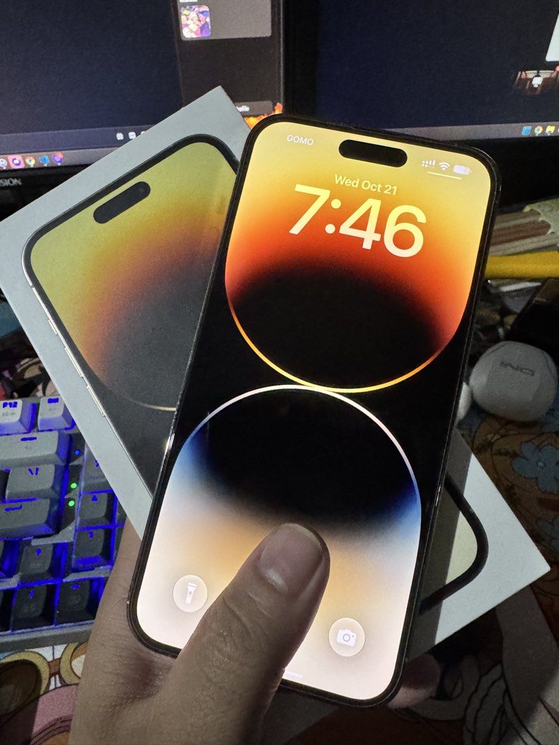 iPhone 14 Pro Max - 128gb - Gold (Category: iPhone 14 Series) located in Manila. Submitted by jerome895 (Listing ID 1469504475, Image 1). Description: 📱 FOR SALE: iPhone 14 Pro Max 128GB Gold 💰 ₱25,500 — LAST PRICE / FIXED ✨ Details: * iPhone 14 Pro Max 128GB * Gold * 100% Battery Health * Original box included * Face ID working * All functions working properly 📱 Condition: * Screen has light scratches only * Frame has scratches/scuffs from no
