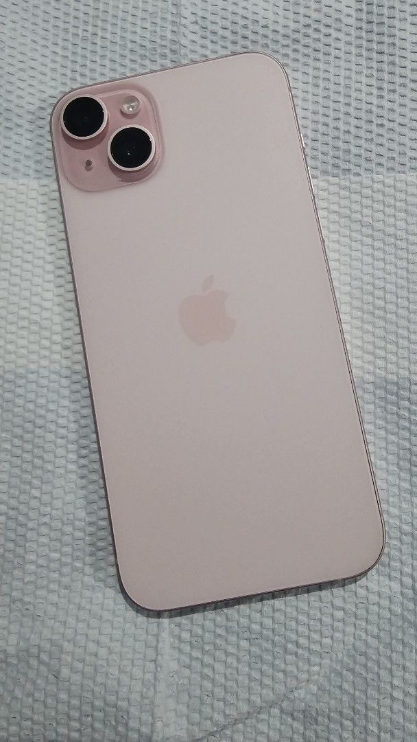 iPhone 15 Plus 256Gb Pink (Category: iPhone 15 Series) located in Imus. Submitted by denzjordan21 (Listing ID 1469509103, Image 2). Description: - Model: iPhone 15 Plus - Storage: 256GB - Color: Stunning Pink - Battery Health: 80% - Condition: Pristine, well-maintained, and scratch-free - Features: Dynamic Island, amazing dual camera system, long battery life, USB-C port - Meet-up Location: Robinsons Galleria, BGC Inclusion: - Original Box - Case