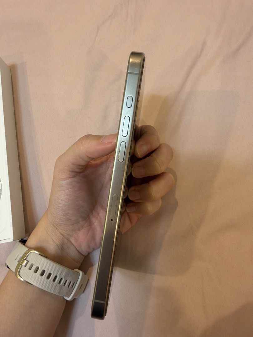 Iphone 15 Pro Max (Category: iPhone 15 Series) located in Quezon City. Submitted by kdvmplinggg (Listing ID 1469433005, Image 3). Description: Iphone 15 Pro Max (Natural Titanium) Battery health: 86% Open line No dents and scratch With attached full screen protector Freebies: Unused original apple cord (no adapter) Rhinoshield clear case (Php 2990 if bought in store) Moft Snap Phone case - Mosty Cove (Php 2450 if bought in store) 1 clear case.