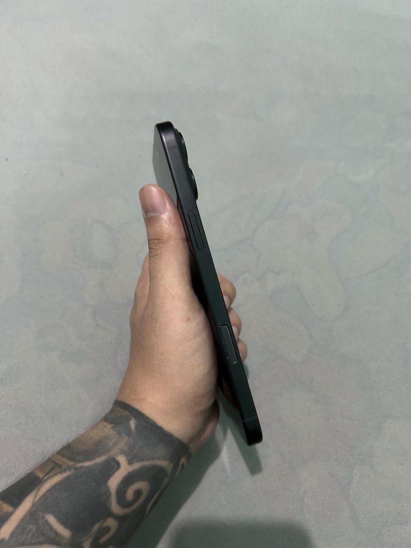 Iphone 16 Plus 128gb Fu (Category: iPhone 16 Series) located in Manila. Submitted by jake132022 (Listing ID 1469446300, Image 3). Description: Sale/Swap Iphone 16 Plus 128gb Black Factory unlocked / Local variant 90% Batteryhealth / 810 Cycle count All working / Presentable No history of repair No issue aside sa onting paintchip & minimal scratch sa screen Unit & cord only Pasig manggahan loc.