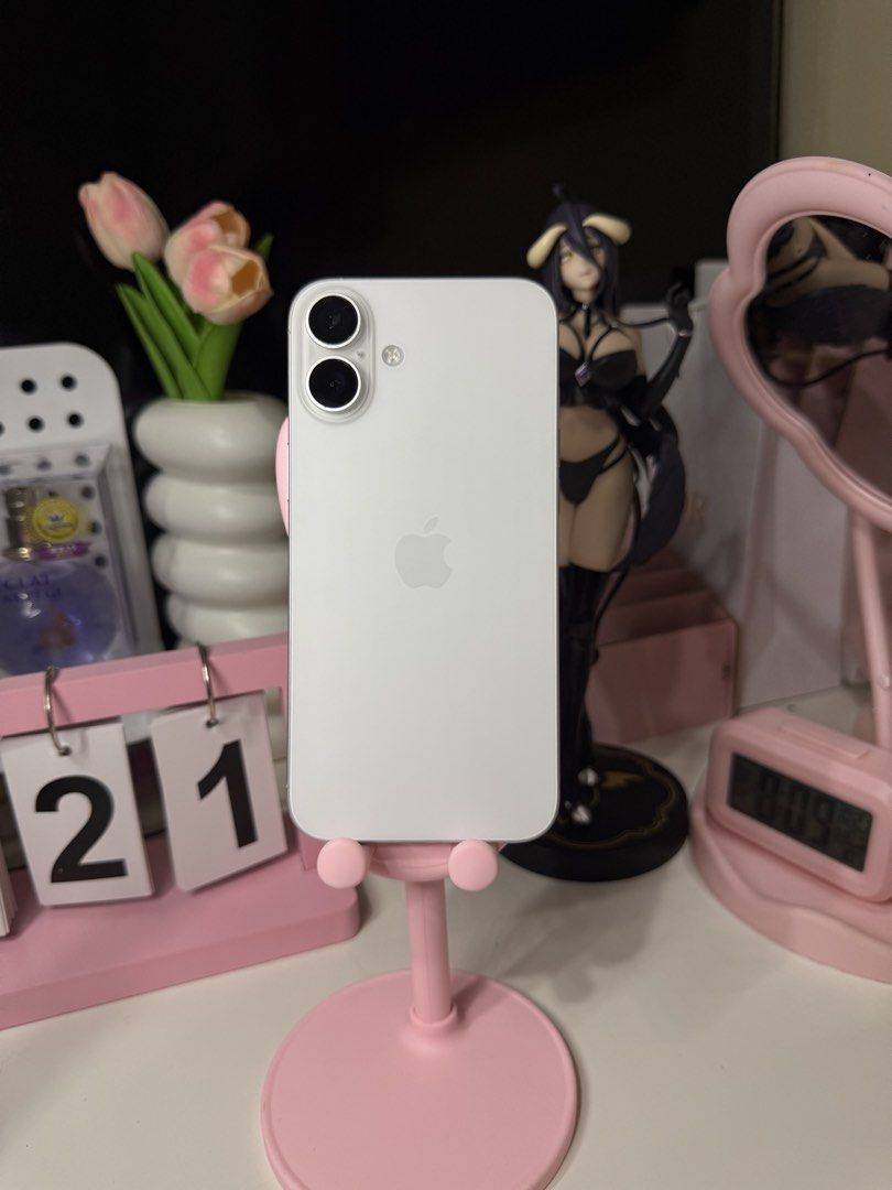 IPHONE 16 PLUS 256GB (Category: iPhone 16 Series) located in Manila. Submitted by yishaaaalim (Listing ID 1469512548, Image 1). Description: iphone 16 PLUS 256GB (WHITE TITANIUM)🤍 ₱37,500 RUSH! open for trade in lower unit+cash -256gb -95% original battery health -openline -smooth performance -no issue -allworking -true tone/face id working -unli check/reset upon meet up -hk variant(dual sim) inclusions: unit and case 📍marikina open for meet up