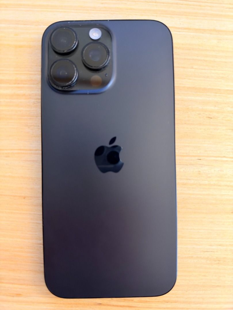 iPhone 16 Pro Max Black Titanium 256 GB Openline (Category: iPhone 16 Series) located in Makati City. Submitted by livefromtaguig (Listing ID 1469399992, Image 3). Description: - Brand/Model: iPhone 16 Pro Max - Color: Black Titanium - Storage: 256 GB - Network: Openline (No SIM restrictions) - Condition: Excellent, no scracthes, no dents, screen protected since day 1 - Inclusions: Original box, unused original cable Freebie: Black Original Spige