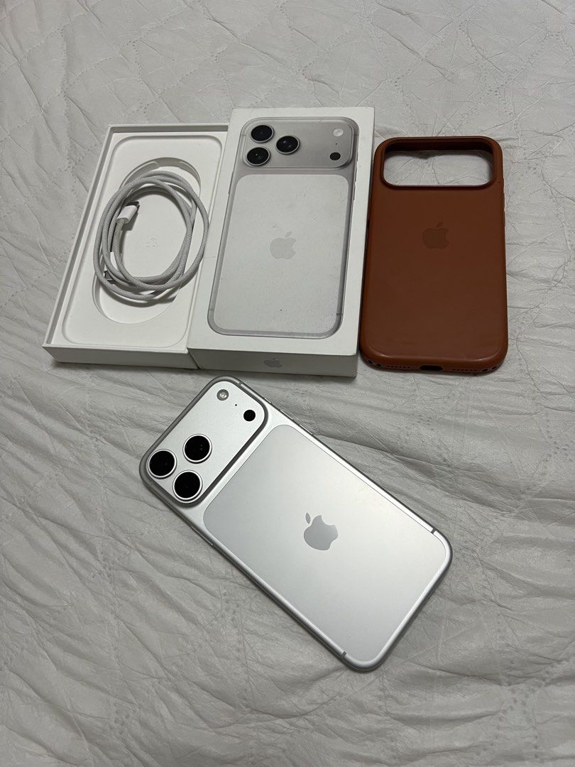 Iphone 17 Pro Max 512gb Factory Unlocked (Category: iPhone 17 Series) located in Valenzuela. Submitted by callmemarvic (Listing ID 1469543056, Image 2). Description: Iphone 17 Pro Max 512gb Silver Factory Unlocked Good as new No issue Ntc approved Any sim will do Warranty till june 2027 100BH 123CC Box same imei Unit with tempered glass Orig cord Orig Case.