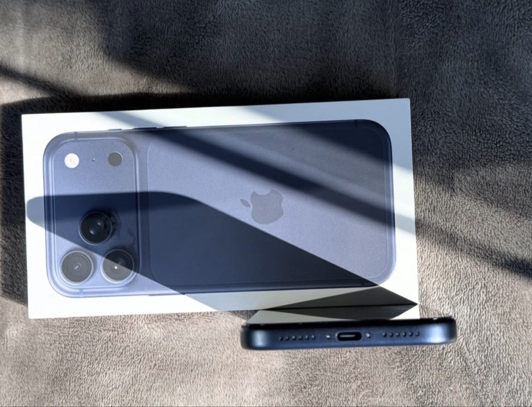 iPhone 17 Pro Max | 512gb | US Variant esim (Category: iPhone 17 Series) located in Mandaluyong City. Submitted by rsch5555 (Listing ID 1469460939, Image 3). Description: For sale: iPhone 17PROMAX Deep blue 512gb US Variant (esim) Replaced LCD 90% batt No issue 📍Megamall 62k.