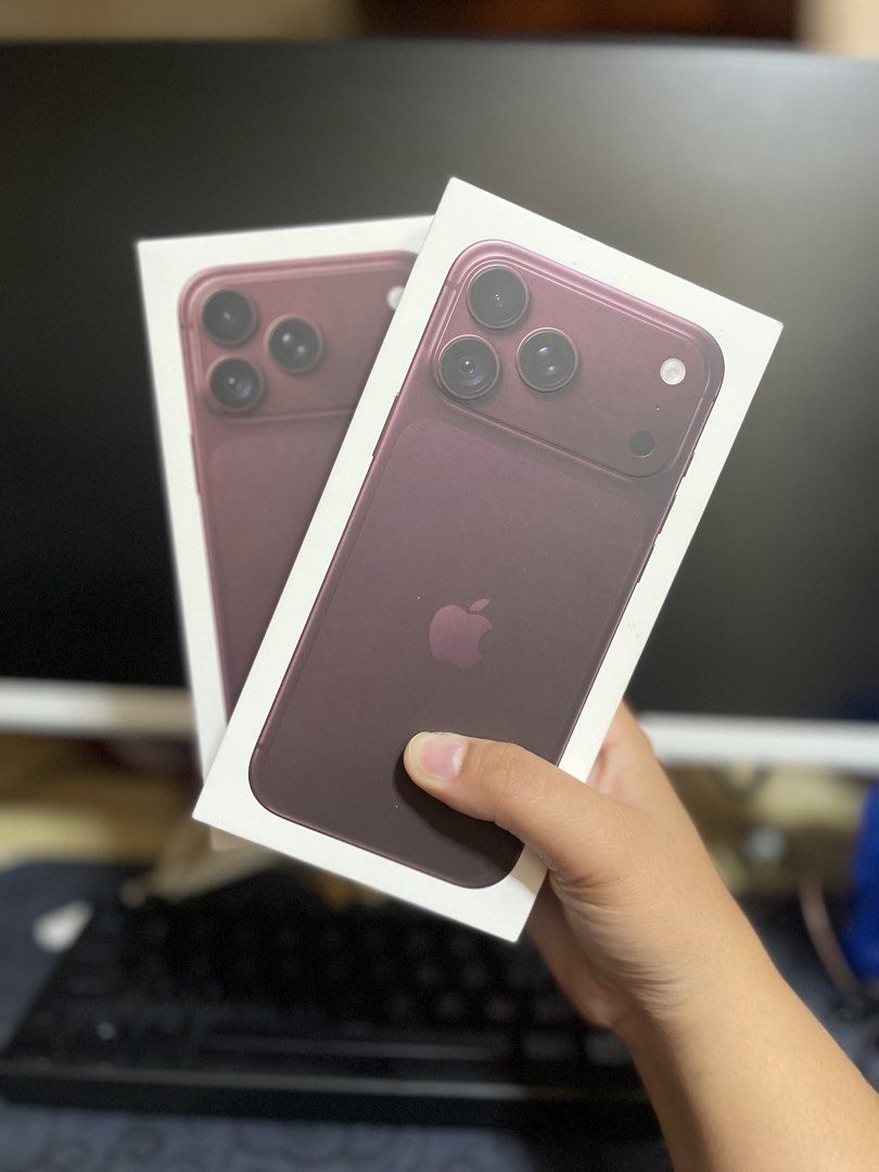 iPhone 18 Pro Max 256gb (Category: iPhone 18 Series) located in Valenzuela. Submitted by amdps (Listing ID 1469449348, Image 1). Description: FOR SWAP OR FOR SALE PRICE FOR ATTENTION IPHONE 18 PRO MAX❤️ 256GB BURGUNDY COLOR BRAND NEW SEALED OPENLINE NTC LOCAL .