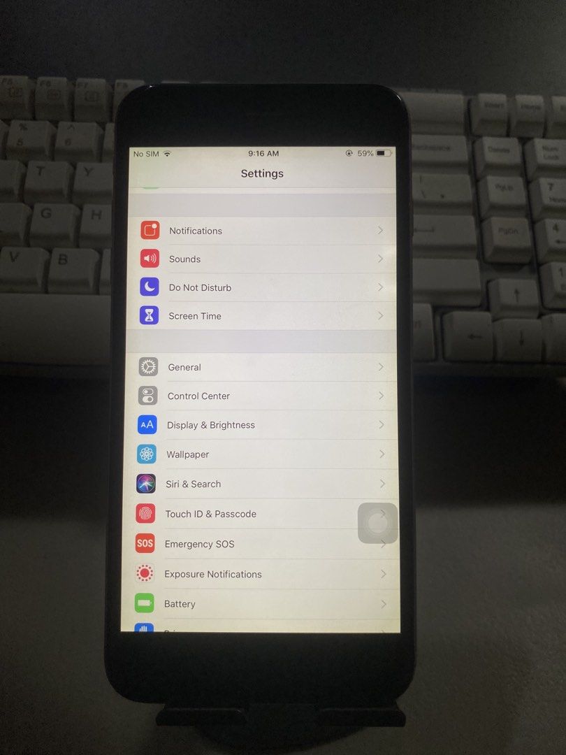 Iphone 6plus 64gb (Category: Others) located in Binan City. Submitted by Msy_08 (Listing ID 1469395982, Image 2). Description: FOR SALE: iPhone 6 Plus 64GB (Space Gray) 📱 💰 Price: ₱3k ( Negotiable ) QUICK DETAILS: ✅Storage: 64GB ✅ Battery: 80% BH (Original) ✅Screen: Original LCD ✅Features: Working Touch ID / Fingerprint ✅No iCloud Issue CONDITION: All working / Smooth touch ⚠️ Issue: May yellowish tint sa gilid ng LCD (normal aging, di apektado