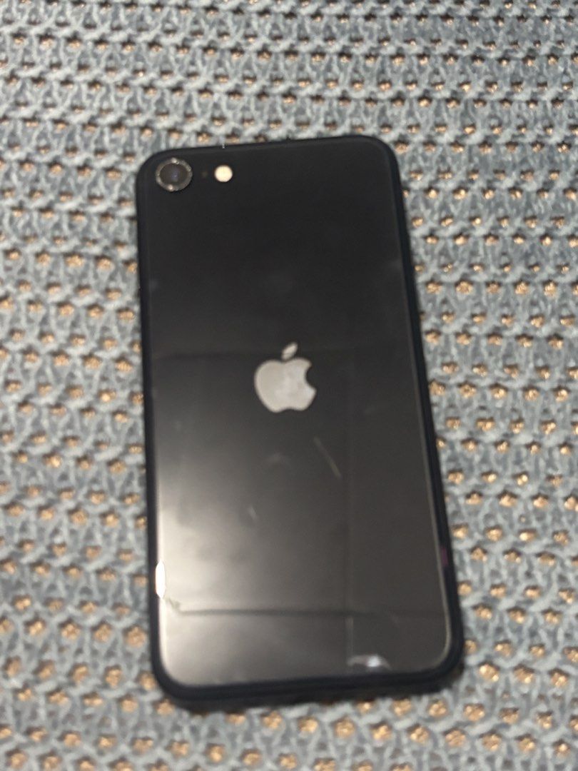 iPhone SE (2022 3rd Gen) (Category: iPhone SE Series) located in Quezon City. Submitted by qcdecluttering (Listing ID 1469429902, Image 2). Description: - Model: Apple iPhone SE (2022 / 3rd Generation) - Color: Black - Storage: 64GB - Condition: Used (scratches on screen are from screen protector/tempered glass) - rfs: upgraded - Battery Health: 78% - lalamove, grab, lbc.