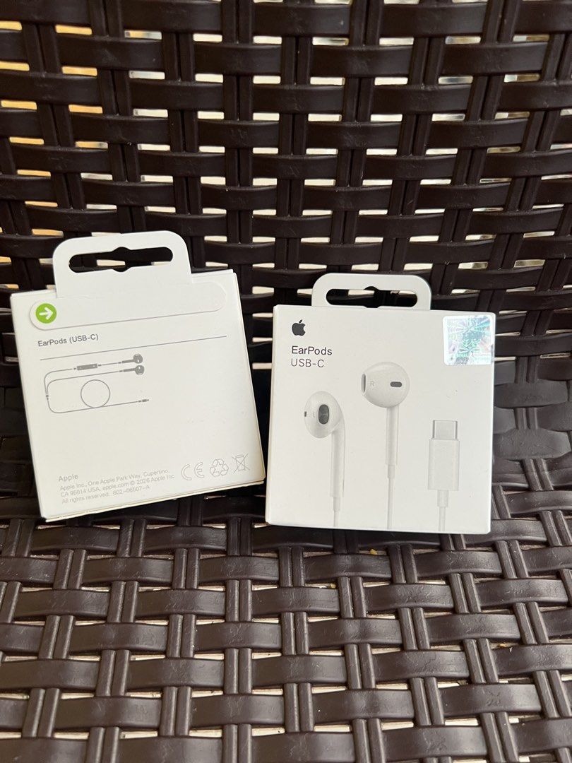 iPhone Type-C Wired Earphones | Plug & Play (Category: Headphones & Headsets) located in Manila. Submitted by warm_jamin (Listing ID 1469553512, Image 2). Description: iPhone Type-C Wired Earphones | Plug & Play Enjoy convenient listening with Type-C wired earphones! Easy to use with compatible devices—simply plug in and play, no Bluetooth pairing needed. ✅ Type-C Connector ✅ Plug & Play Design ✅ Clear Audio for Everyday Use ✅ No Bluetooth Pairin