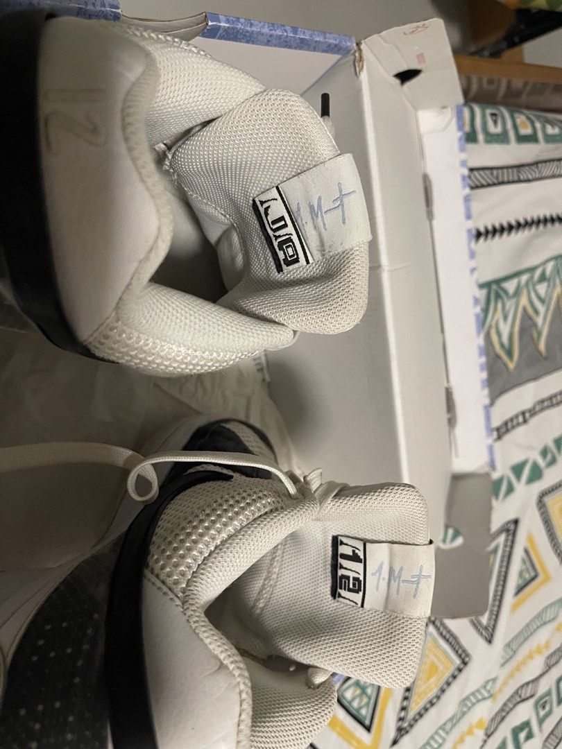 JA MORANT (Category: Sneakers) located in Vigan. Submitted by danericmat35040 (Listing ID 1469509180, Image 2). Description: Rfs : declutter 💯 original, check pics and if alam nyo mag legit check. NO ISSUES, madumi lng Negotiable sa sure buyer!.