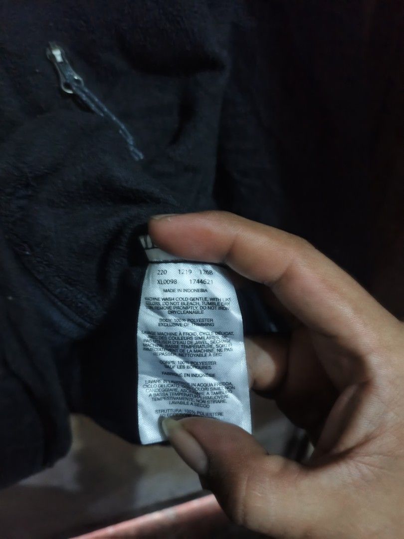 Jacket (Category: Coats, Jackets and Outerwear) located in Manila. Submitted by mightydeer.50b0a0 (Listing ID 1469444755, Image 3). Description: .