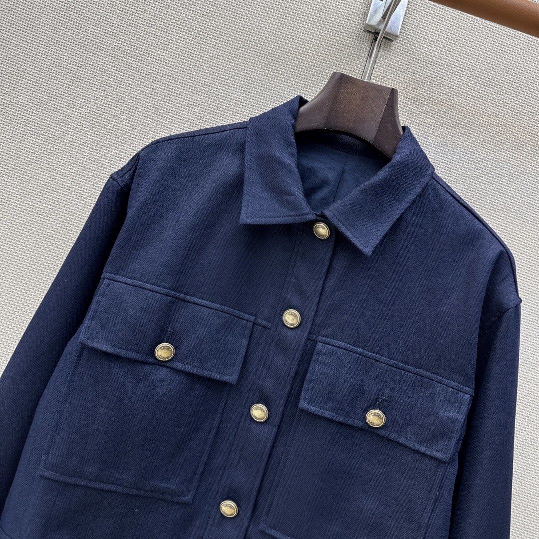 Jacket cugg7 (Category: Coats, Jackets and Outerwear) located in Singapore. Submitted by yejasmine (Listing ID 1469430187, Image 3). Description: .