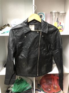 (Category: ) located in . Submitted by ayaazstore (Listing ID 1469519590, Image 1). Description: .