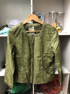 (Category: ) located in . Submitted by ayaazstore (Listing ID 1469519013, Image 1). Description: .