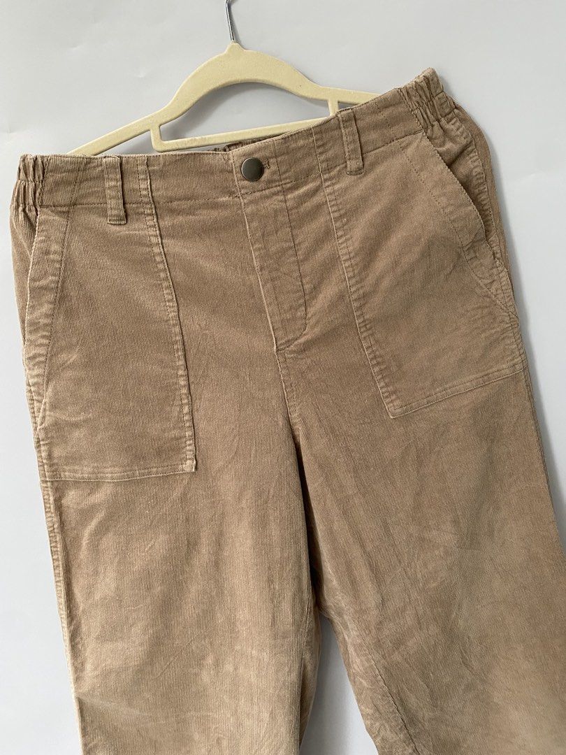 Japan corduroy baker pants (Category: Other Bottoms) located in Makati City. Submitted by indaysukaycloset (Listing ID 1469436802, Image 2). Description: JAPAN Corduroy Baker Pants - Waist 29 x Length 35.5 - Khaki - Size L - Wide Leg DETAILS: Brand: Japan Made (No. 393125) - Original Japan Size: L - Waist 69-77cm (29" flat, garter stretches to 30-31), Length 35.5" Fits: Women's M to L (28-30 waist) Color: Khaki Beige / Mocha - vintage, neutral, a