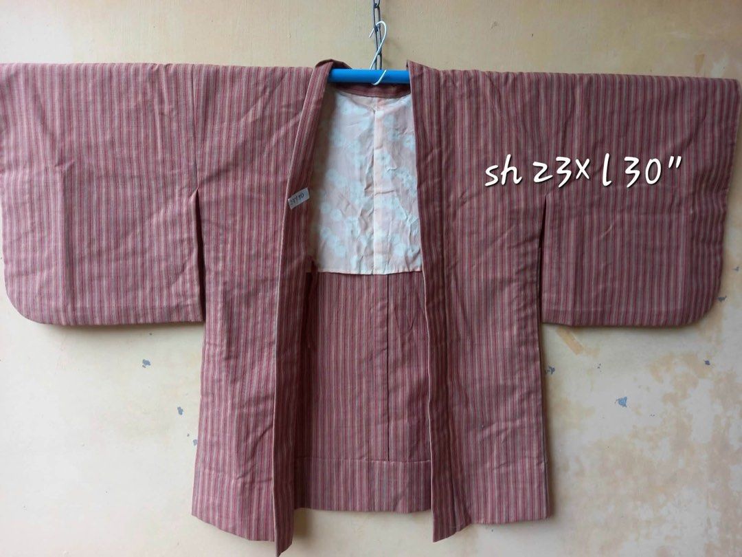 Japanese Kimono Haori (Category: Luxury Apparel) located in Naga. Submitted by happeemarket (Listing ID 1469318525, Image 3). Description: 500 each except the blue 600.