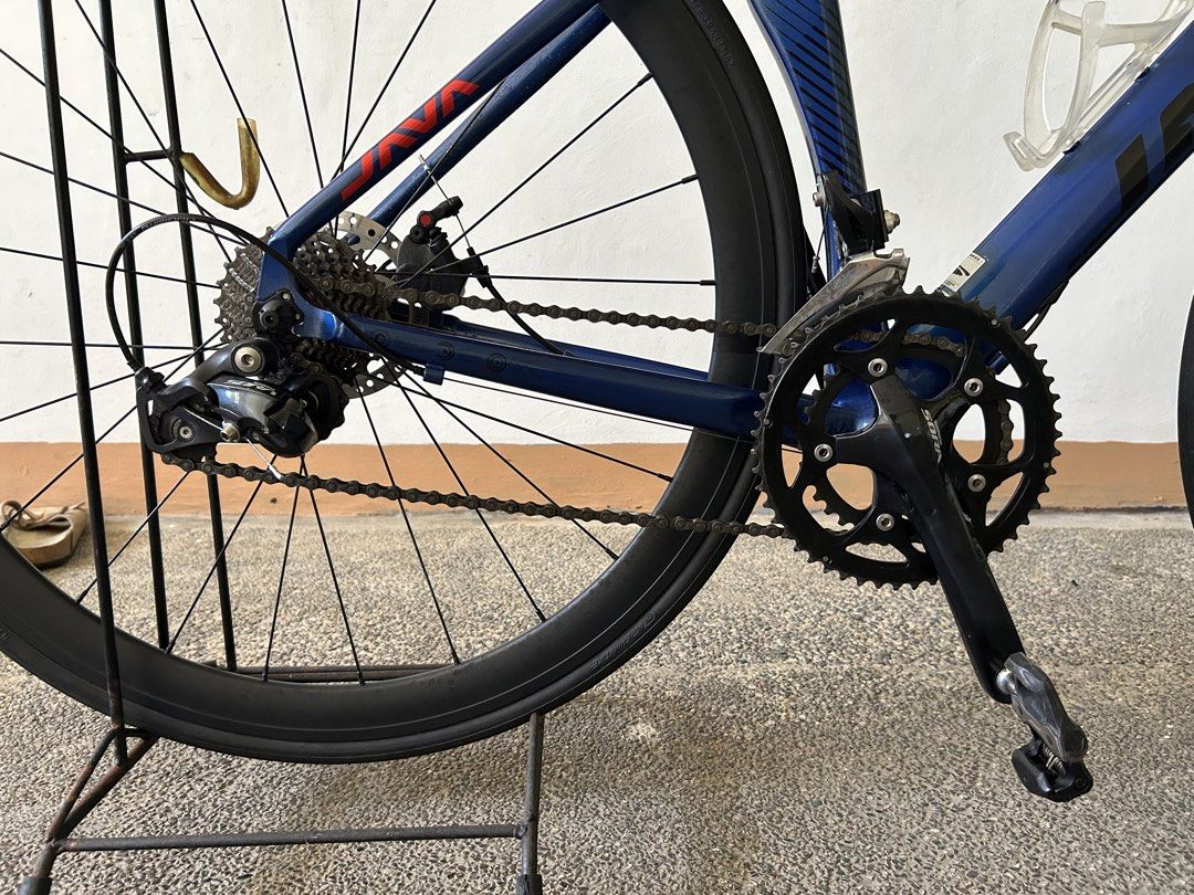 Java Siluro 3 Road Bike (Category: Bicycles) located in Calamba. Submitted by strongform.supply (Listing ID 1469523297, Image 2). Description: FOR SALE RUSH 20k NEGO SLIGHT (bought for 38k) JAVA SILURO 3 FRAMESET Frame: JAVA Siluro 3 Aero Alloy Frame (Blue) Fork: JAVA Full Carbon Fork DRIVETRAIN STI Shifters: Shimano Sora ST-R3000 (2x9 Speed) Front Derailleur: Shimano Sora FD-R3000 Rear Derailleur: Shimano Sora RD-R3000 Crankset: Shimano Sora (UP