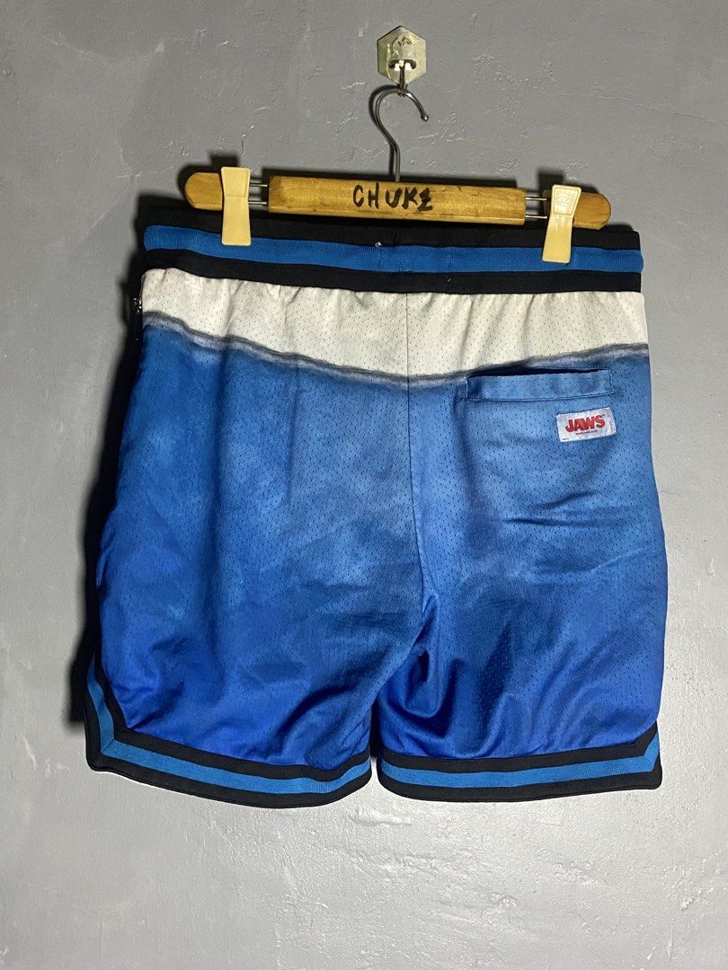 JAWS X Shoe Palace (Category: Activewear) located in Cabuyao City. Submitted by chukz_x (Listing ID 1469523059, Image 2). Description: JAWS X Shoe Palace Size : Large Dimes : 34-36W 18L Condition : Excellent Issue : none Price: 600 📍READY TO WEAR 📍Cabuyao Laguna .
