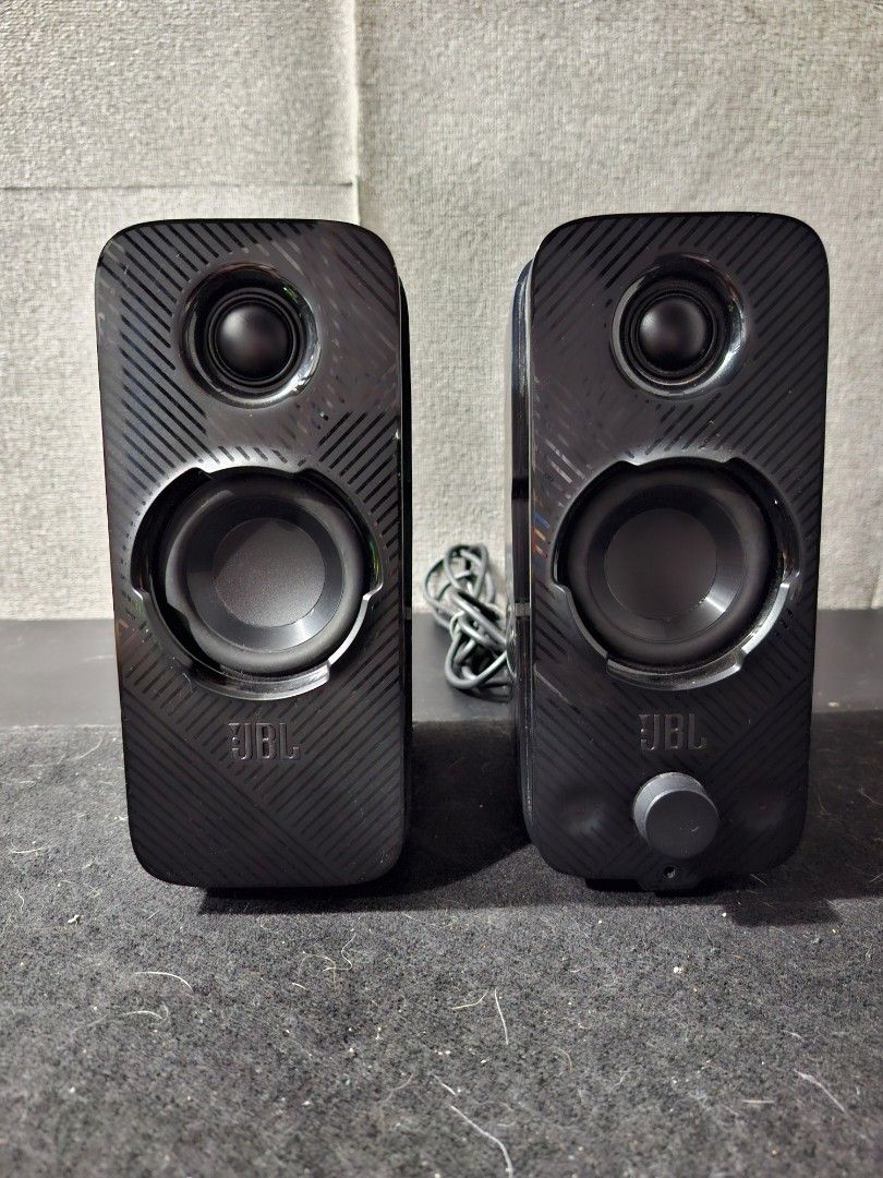 JBL Quantum Duo Gaming Speakers (Category: Soundbars, Speakers & Amplifiers) located in Manila. Submitted by candybrownies (Listing ID 1469435444, Image 3). Description: ORIGINAL JBL Quantum Duo Speakers 5k may bawas if sure buyer • Bluetooth 4.2, USB connection for PC/Mac, 3.5mm Audio-In/AUX • Built-in RGB lighting with different effects • 20W RMS Output • Complete speaker set with cables (No box lang) NO ISSUE DENTS LANG Rfs - Hindi na nagagami