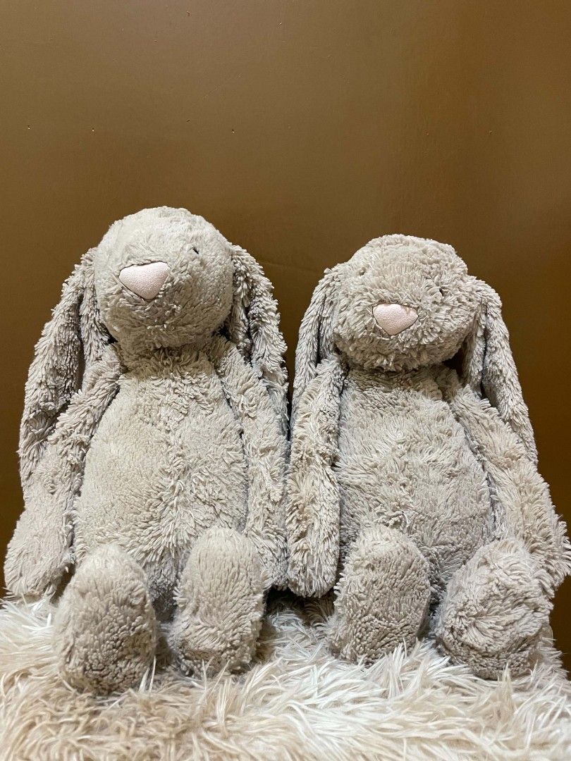 Jellycat Beige Bashful Bunny Plush Toy (Category: Plushies & Soft Toys) located in Batangas. Submitted by ceenangag (Listing ID 1469559242, Image 1). Description: FS: Jellycat Bashful Bunnies (Preloved) ₱500 each ♥︎ Well-loved and good condition ♥︎ Size: Large (approx. 14 inches) dm me for more details! ^^.
