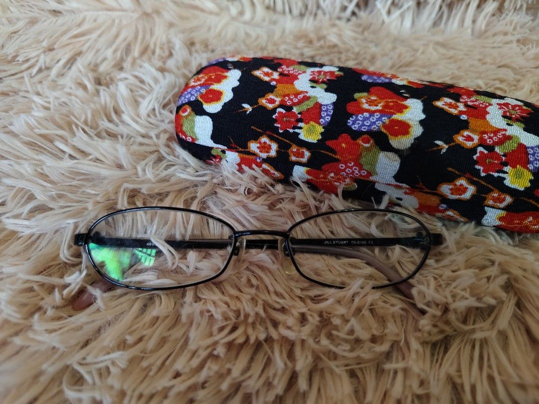 Jill Stuart reading glass (Category: Sunglasses & Eyewear) located in Davao. Submitted by 3ds_jpn (Listing ID 1469462724, Image 2). Description: .