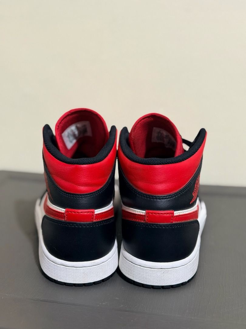 Jordan 1 Mid Bred Toe (Category: Sneakers) located in Baguio. Submitted by snkr.essence (Listing ID 1469420726, Image 3). Description: Jordan 1 Mid Bred Toe Size: 8 US 7 UK 26 CM Condition: Used Inclusions: Pair only Price: ₱1,500 Check us out on: IG: snkr.essence Carousell: snkr.essence 🚚 📦Shipping Thru J&T (₱200 SF) 📍Baguio City - 2600.