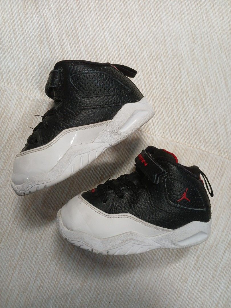 Jordan baby shoes (Category: Babies & Kids Fashion) located in La Trinidad. Submitted by dashopperist (Listing ID 1469416356, Image 3). Description: .