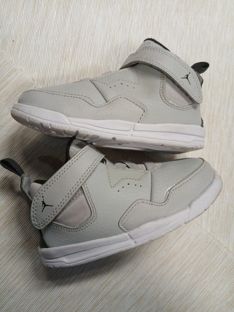Jordan baby shoes (Category: Babies & Kids Fashion) located in La Trinidad. Submitted by dashopperist (Listing ID 1469416769, Image 2). Description: .
