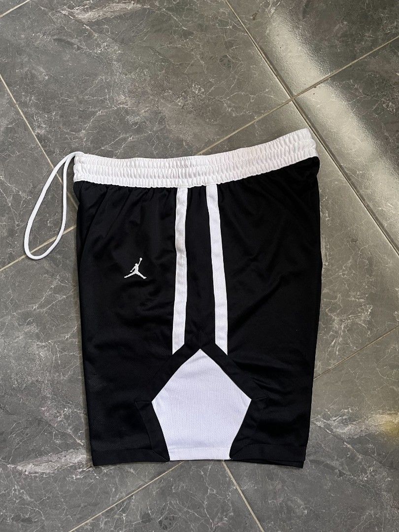 JORDAN DIAMOND SHORT (Category: Shorts) located in Cabagan. Submitted by kiane10 (Listing ID 1469453124, Image 2). Description: .