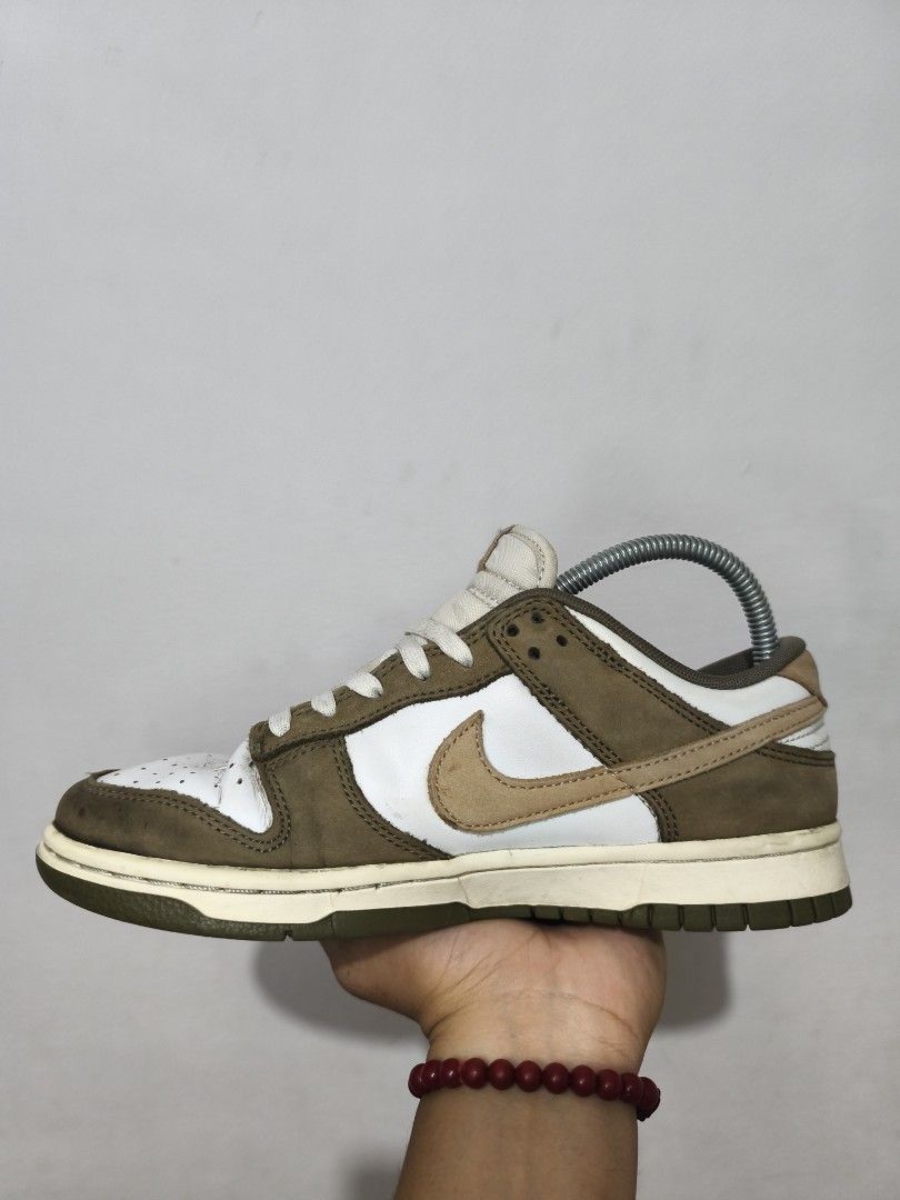 Jordan Low (Category: Sneakers) located in Manila. Submitted by daveang222 (Listing ID 1469557519, Image 3). Description: Jordan Low Medium olive green Size 7 eur 40 cm 25 1500.