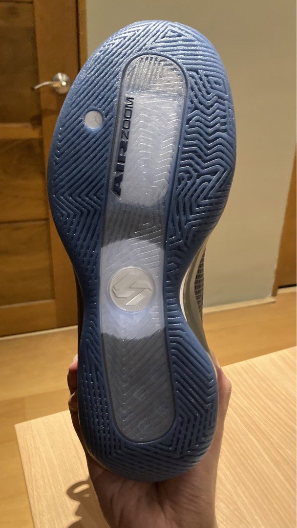 Jordan Luka 77 PF (Category: Sneakers) located in Cebu City. Submitted by mael_ (Listing ID 1469499701, Image 3). Description: Jordan Luka 77 PF New. Never used. Original Meet up SM Jmall. Or chat me for contact .