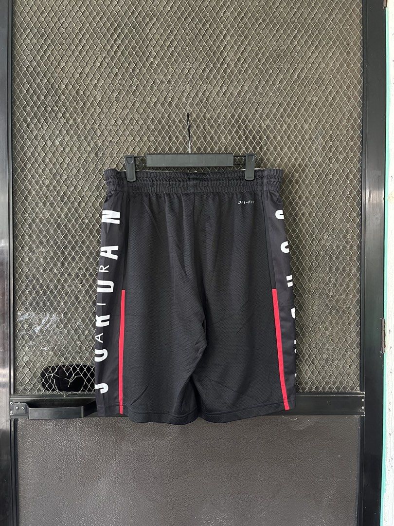 Jordan Side Script Short (Category: Shorts) located in General Santos City (Dadiangas). Submitted by thriftdept. (Listing ID 1469408257, Image 2). Description: Brand: Jordan Dri-Fit Short Size: Medium Dimensions: Waist (FREE) Length: 21inches Authenticity: Authentic Color Rate: 9.3/10 Condition: Excellent Issue: None 🏷️: ₱700 .