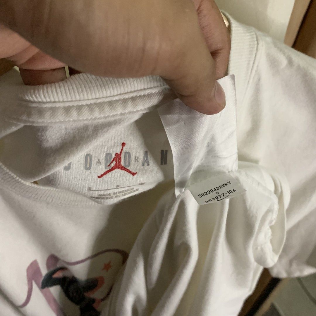 JORDAN WHITE TEE (Category: Activewear) located in Binalonan. Submitted by thrift_on2022 (Listing ID 1469521257, Image 2). Description: W- 19 L - 28 Color rate - /10 Excellent Condition❗️.