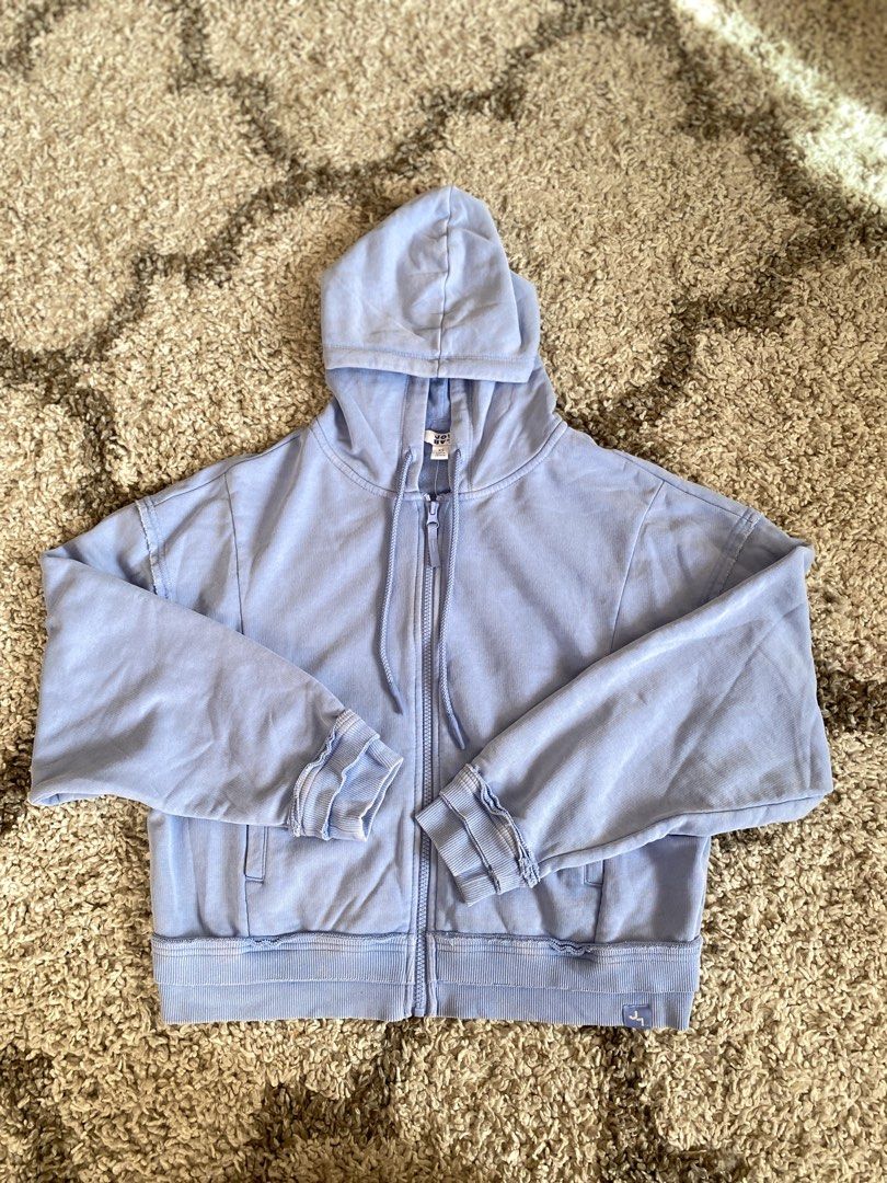 JoyLab Cropped Zip-Up Hoodie Hydrangea Blue (Category: Coats, Jackets and Outerwear) located in Batangas. Submitted by lux_kimmy (Listing ID 1469421901, Image 1). Description: - Brand: JoyLab - Item: Cropped zip-up hoodie - Color: Hydrangea blue - Size: Extra Small (XS) - Condition: Brand new with original retail tags - Original Price: $30 (approx. ₱1,750) - Features: Super soft fabric, raw-edge seam details, drawstring hood, and front pockets.