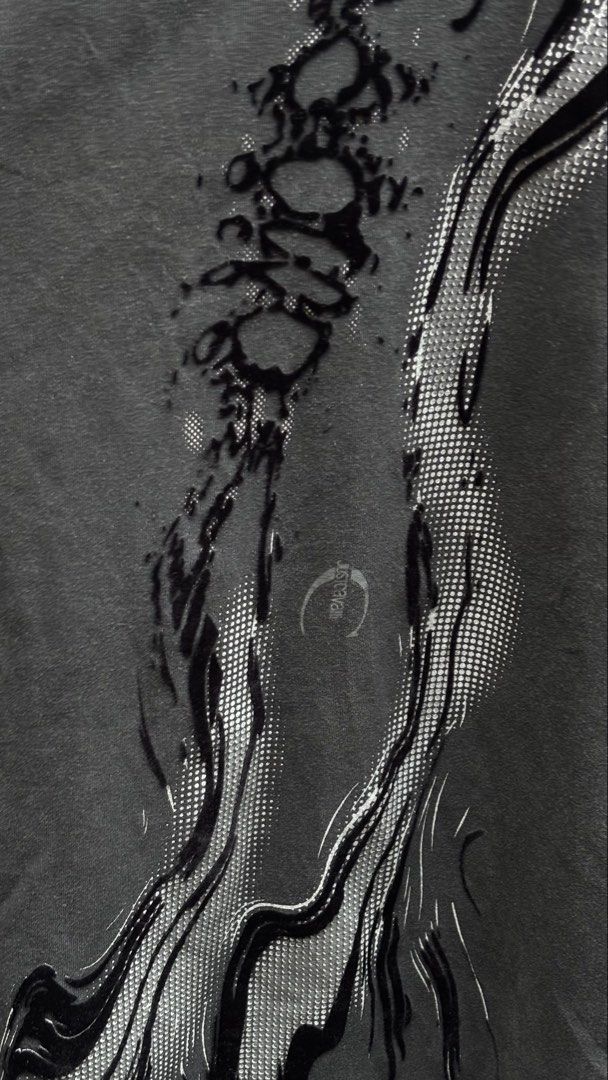 Just Cavalli Abstract Graphic Pattern T-Shirt (Category: Luxury Apparel) located in Quezon City. Submitted by erodinamict (Listing ID 1469484036, Image 2). Description: Good Condition Color rate:9/10 Dimes:20x27 .