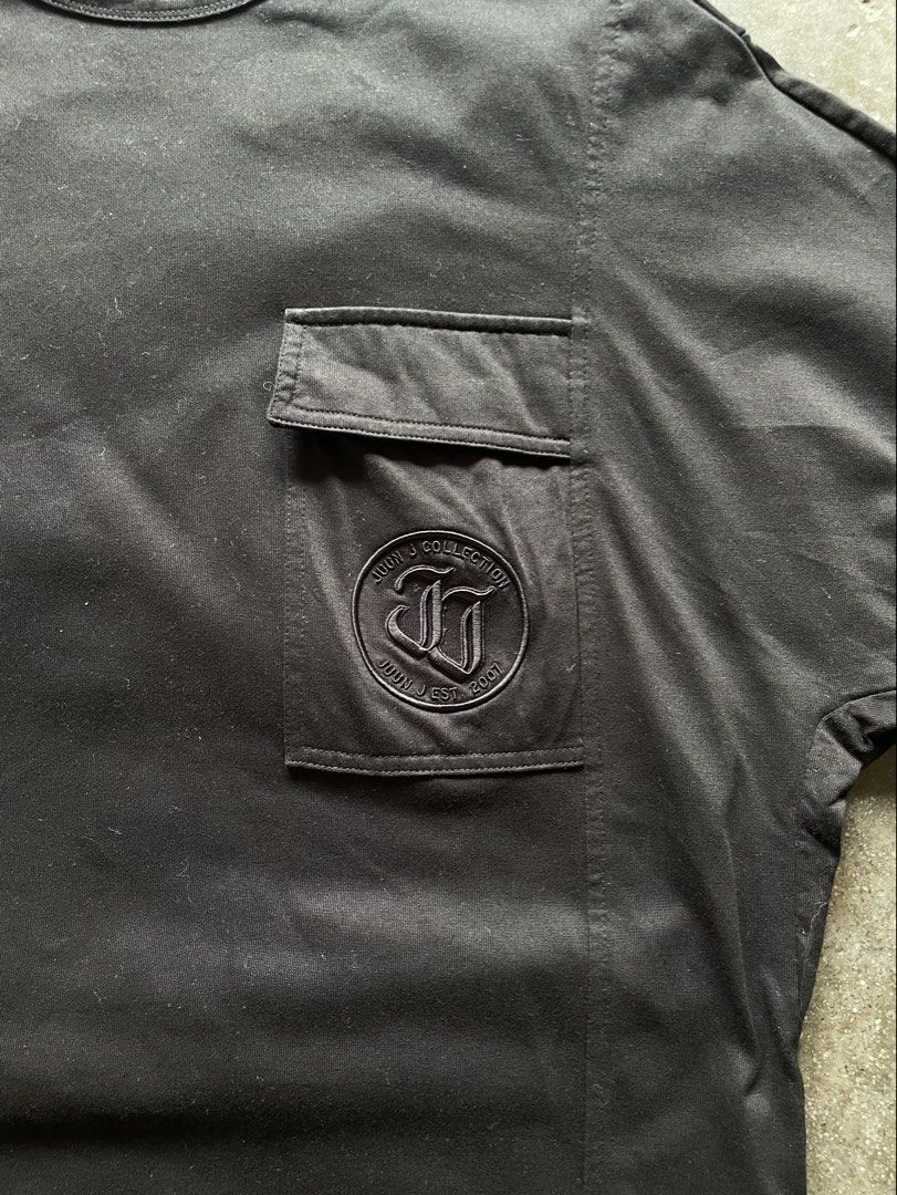 Juun.J Embroidered Logo Pocket Tee (Category: Tshirts & Polo Shirts ) located in Angeles City. Submitted by wa2si (Listing ID 1469239352, Image 2). Description: Size: Small fits Large Excellent condition No flaws.