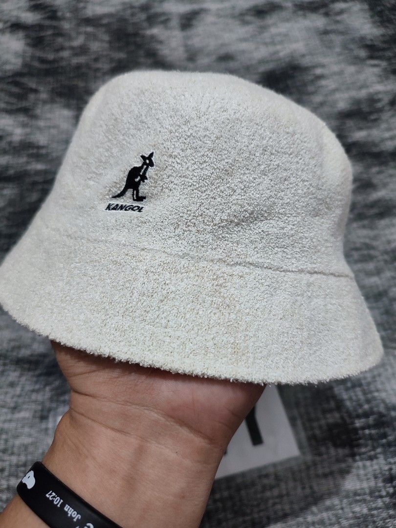 Kangol Bucket Hat Unisex (Category: Caps & Hats) located in Cebu City. Submitted by haryvyylyynn (Listing ID 1469555437, Image 2). Description: Kangol 750+sf.