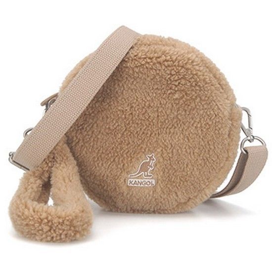 Kangol Teddy Circle Crossbody Bag (Category: Cross-body Bags) located in Cebu City. Submitted by haryvyylyynn (Listing ID 1469554692, Image 1). Description: Kangol sobrang cute nito 750+sf.