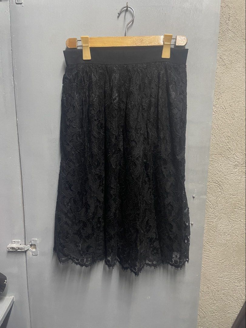 KAREN MILLEN (Category: Skirts) located in Dasmarinas. Submitted by jessputrages (Listing ID 1469489153, Image 1). Description: For sale Karen Millen Excellent condition No issue 600 plus shipping fee Pm for more details.