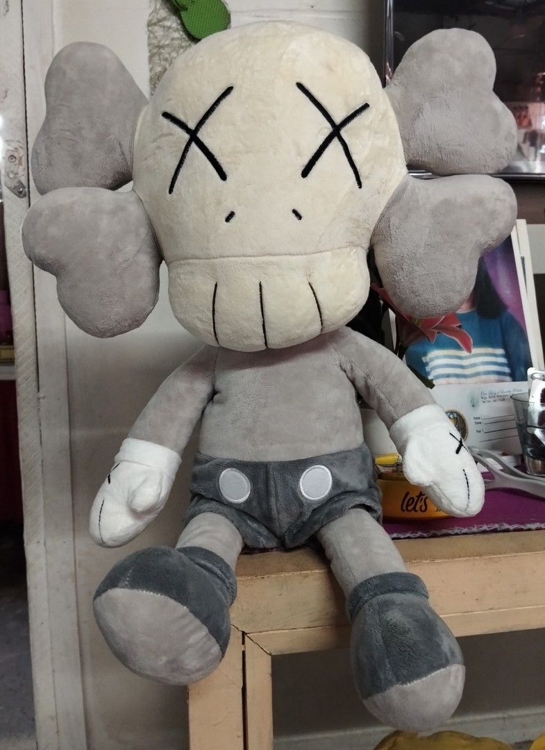 KAWS STUFF (Category: Plushies & Soft Toys) located in Bacolod City. Submitted by hyoohxzx (Listing ID 1469500644, Image 1). Description: KAWS STUFF TOYS HEIGHT 17.7 AS NEW CONDITION.