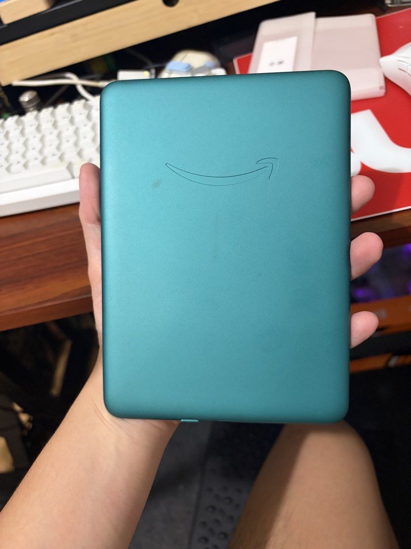 Kindle Paperwhite 12th generation 32GB (Category: E-Readers) located in Cavite. Submitted by lacebuys (Listing ID 1469509971, Image 2). Description: - Inclusions: Box and charging cable - Brand: Amazon Kindle Paperwhite 12th Generation - Storage: 32GB (fits thousands of books, comics, and audiobooks) - Color: Metallic jade - Display: Glare-free paper-like screen, comfortable for reading under bright light or in the dark - Condition: Excellent, cl